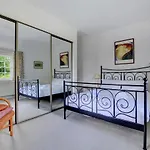 5 Bed In Oc-gl008 Holiday home