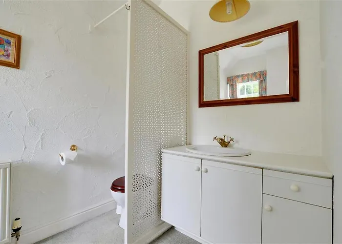 5 Bed In Oc-gl008 Holiday home